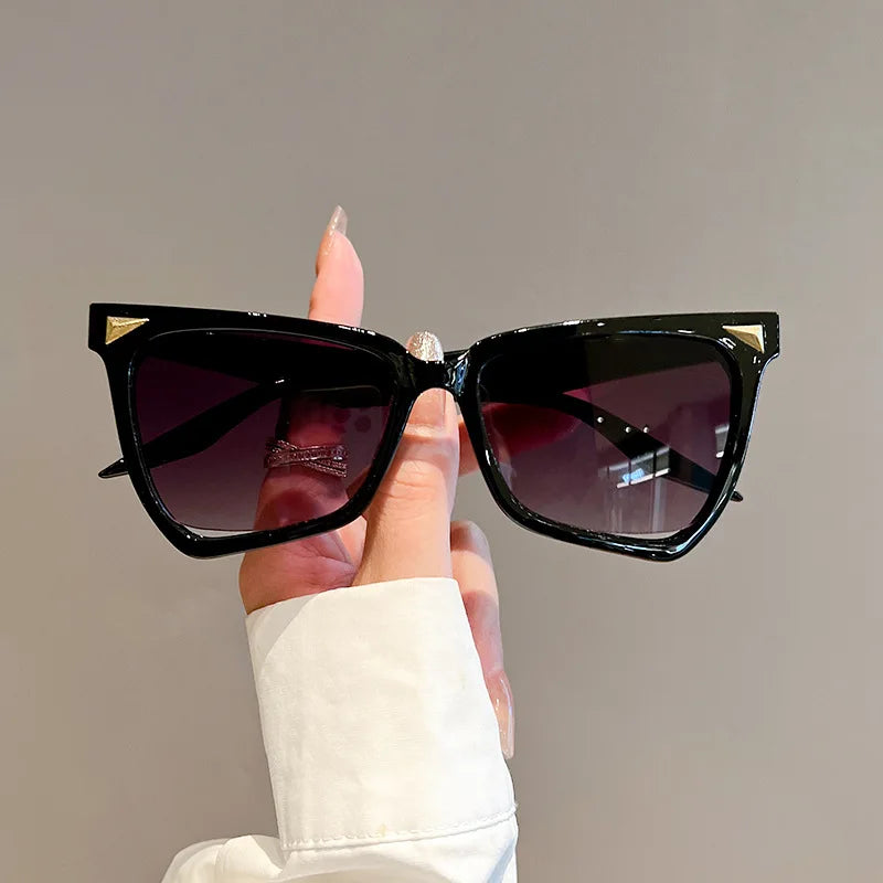 New in Y2K Irregular Cat Eye Sunglasses Women For Men Vintage Sun Glasses Luxury Brand Designer Punk Pink Colorful Rivet Shades