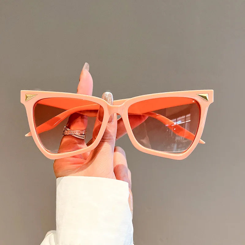 New in Y2K Irregular Cat Eye Sunglasses Women For Men Vintage Sun Glasses Luxury Brand Designer Punk Pink Colorful Rivet Shades